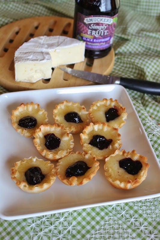 Brie Phyllo Cups